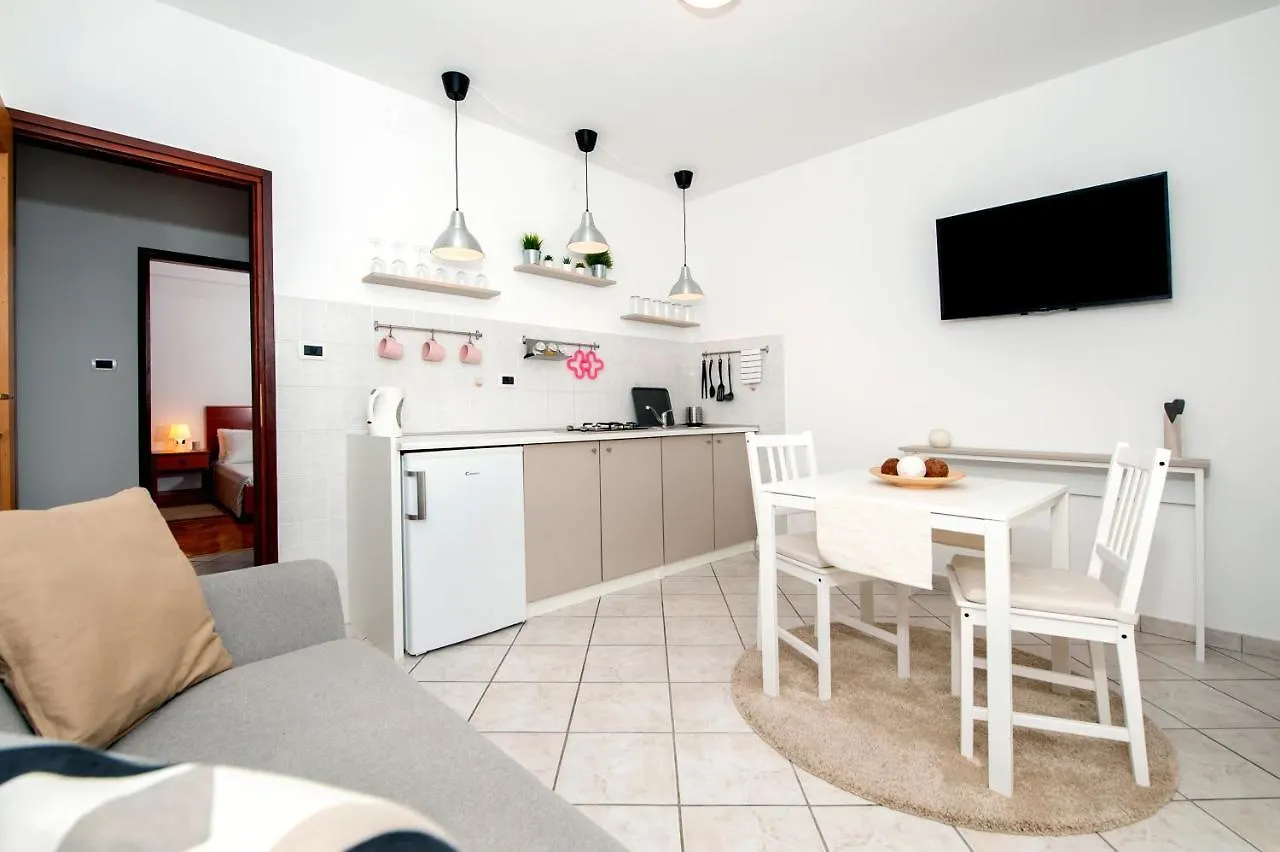 Apartments Anamarija Rovinj
